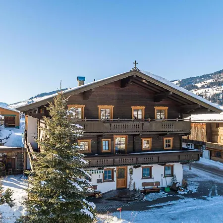 Weberhof 3-4-5 Apartman *