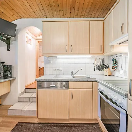 Weberhof 3-4-5 Apartman *