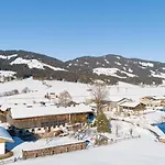 Weberhof 3-4-5